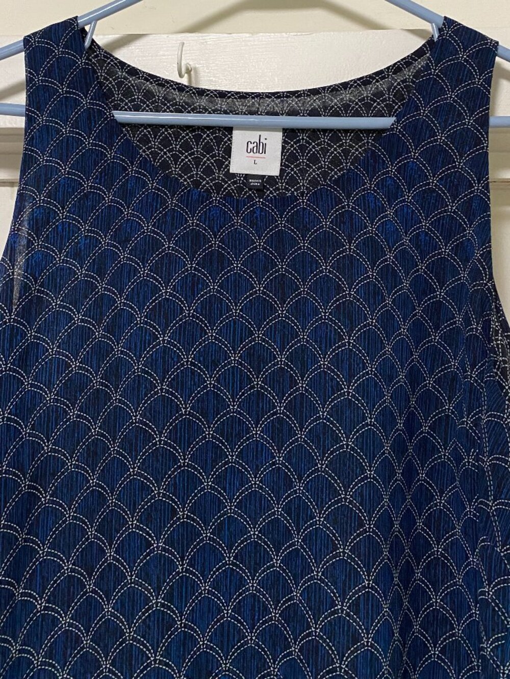 Cabi, layered navy, sleeveless tunic w/two sizes of design, size L - Picture 2 of 9
